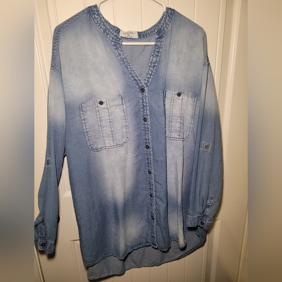 Zenana v neck long sleeve button down size 3X - Picture 1 of 8
